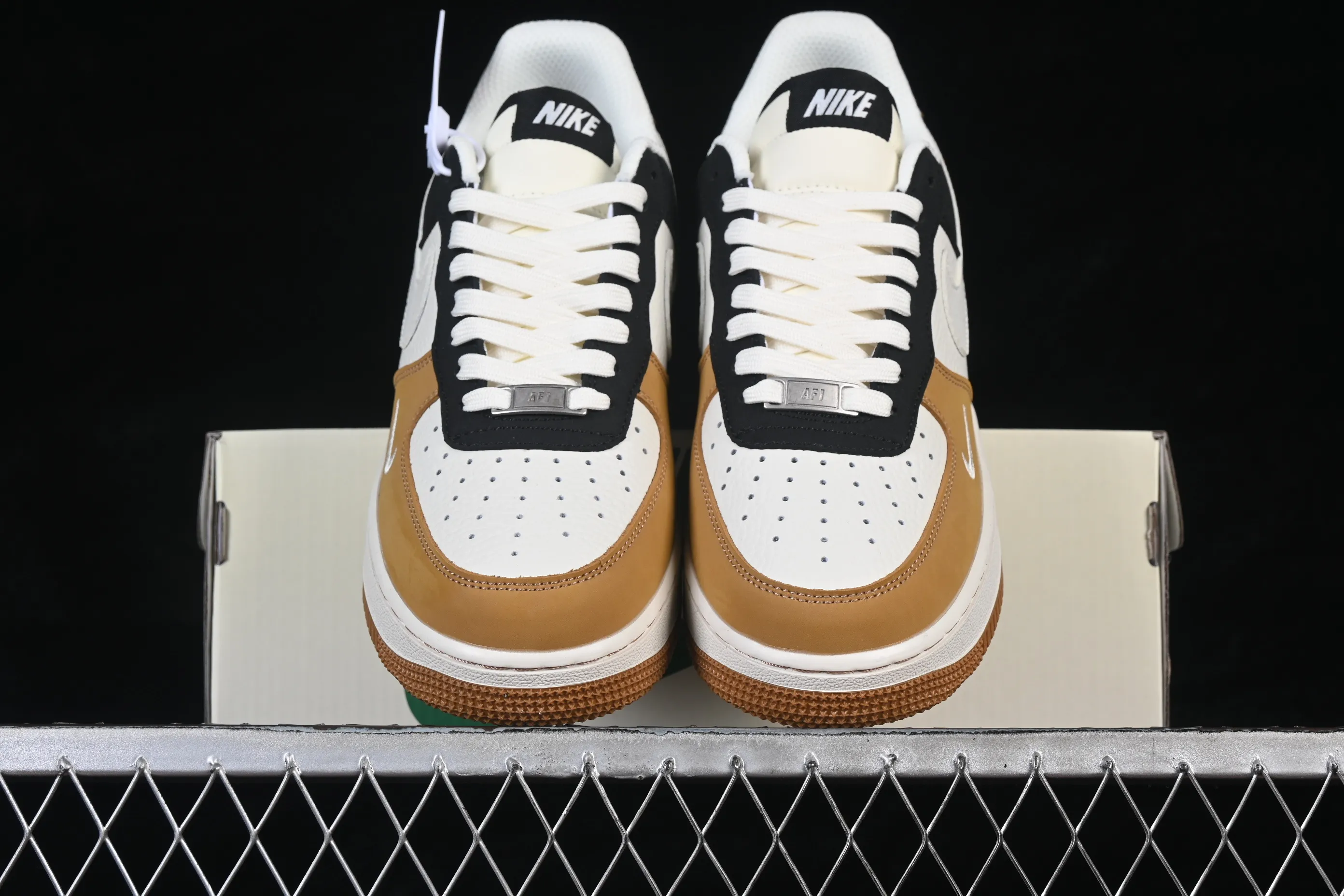 All Categories Nk Air Force 1 Air Force Series Nk Air Force 1 Low Air Force Low Nike Air Force 1'07 Low White Wheat Black Splicing Air Force One Low Casual Shoes IH0687-700